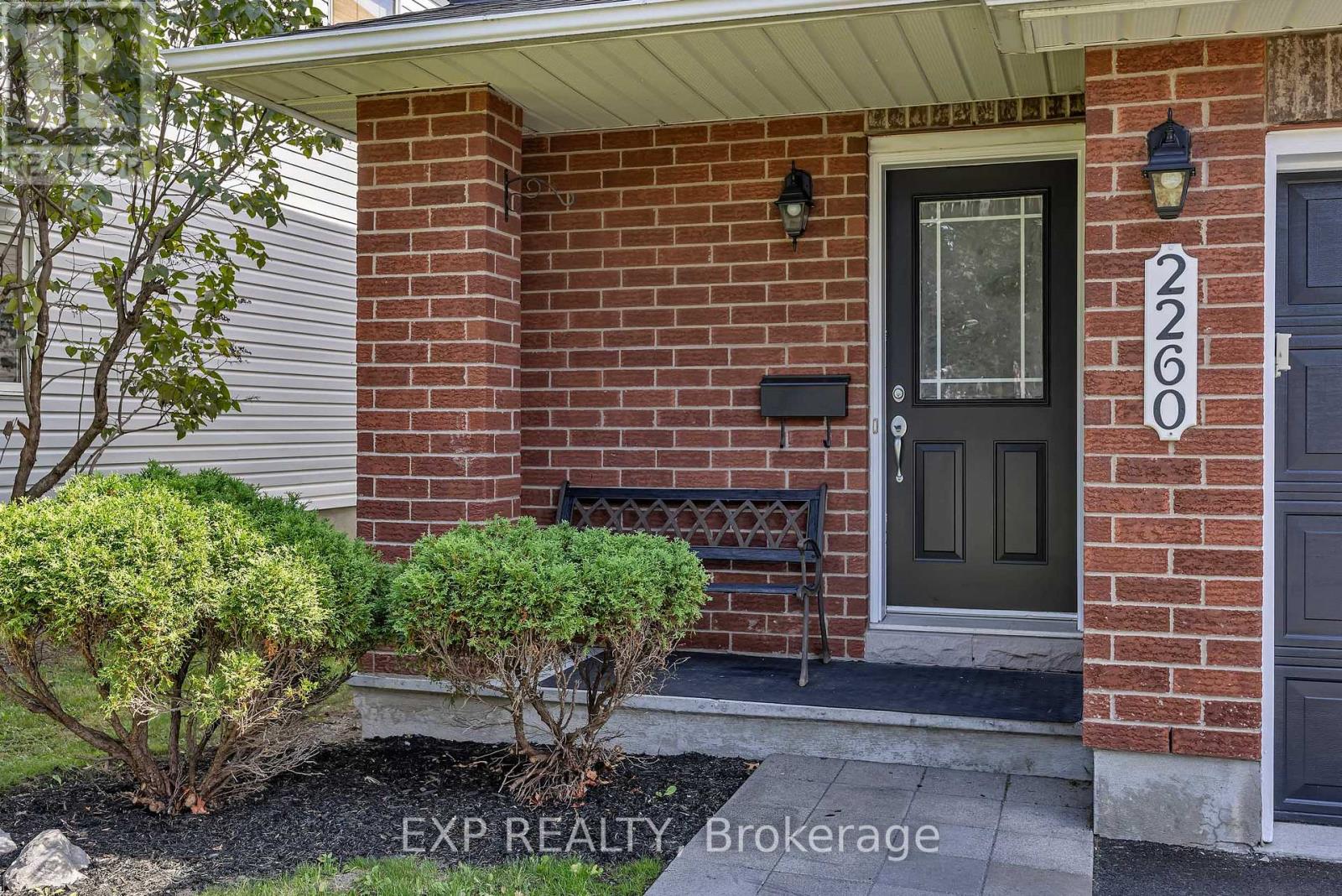 2260 Brockstone Crescent, Ottawa, Ontario  K4A 4V3 - Photo 2 - X13792998