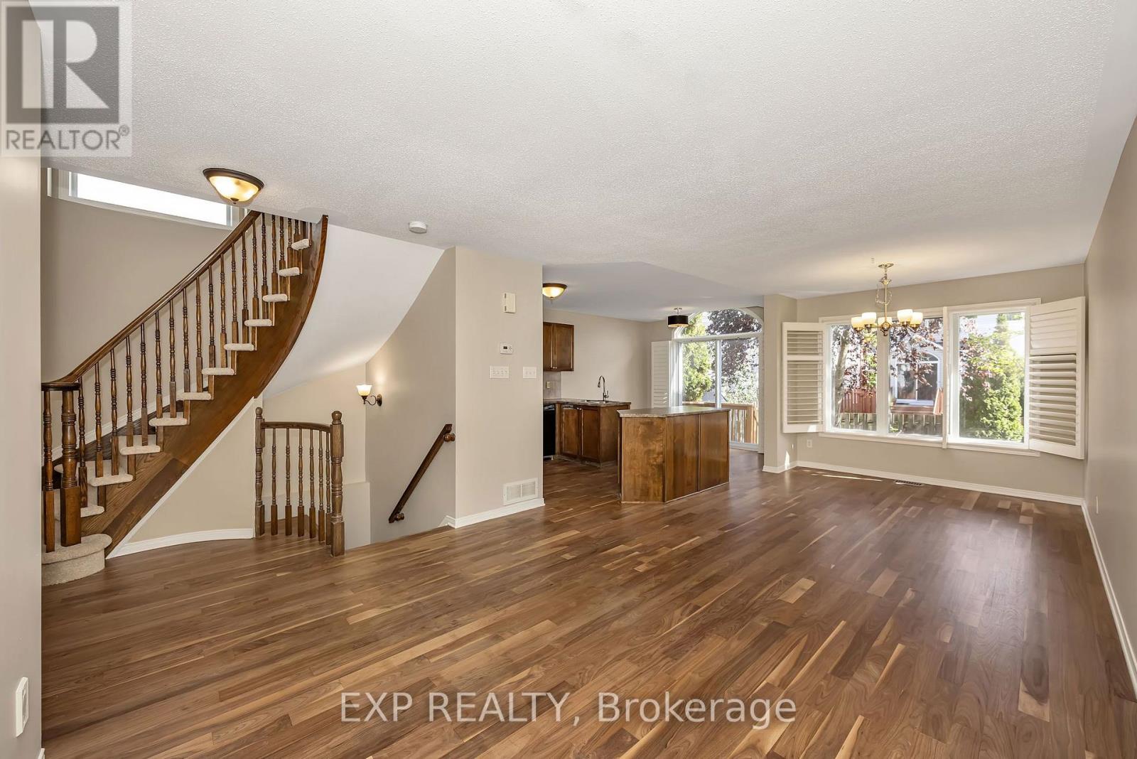 2260 Brockstone Crescent, Ottawa, Ontario  K4A 4V3 - Photo 3 - X13792998