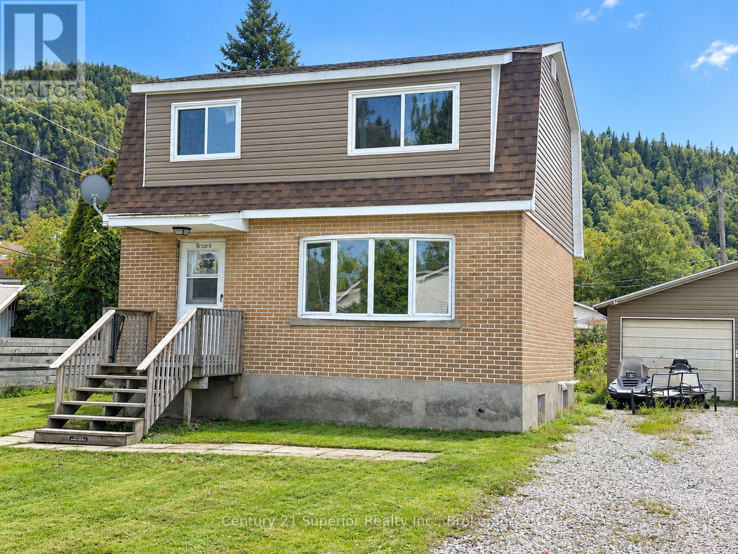 7 ROUSE STREET, Red Rock, Ontario