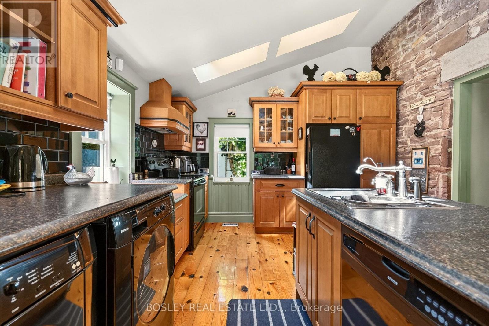 77 Bradley Street, St. Catharines, Ontario  L2T 1R5 - Photo 12 - X13792918