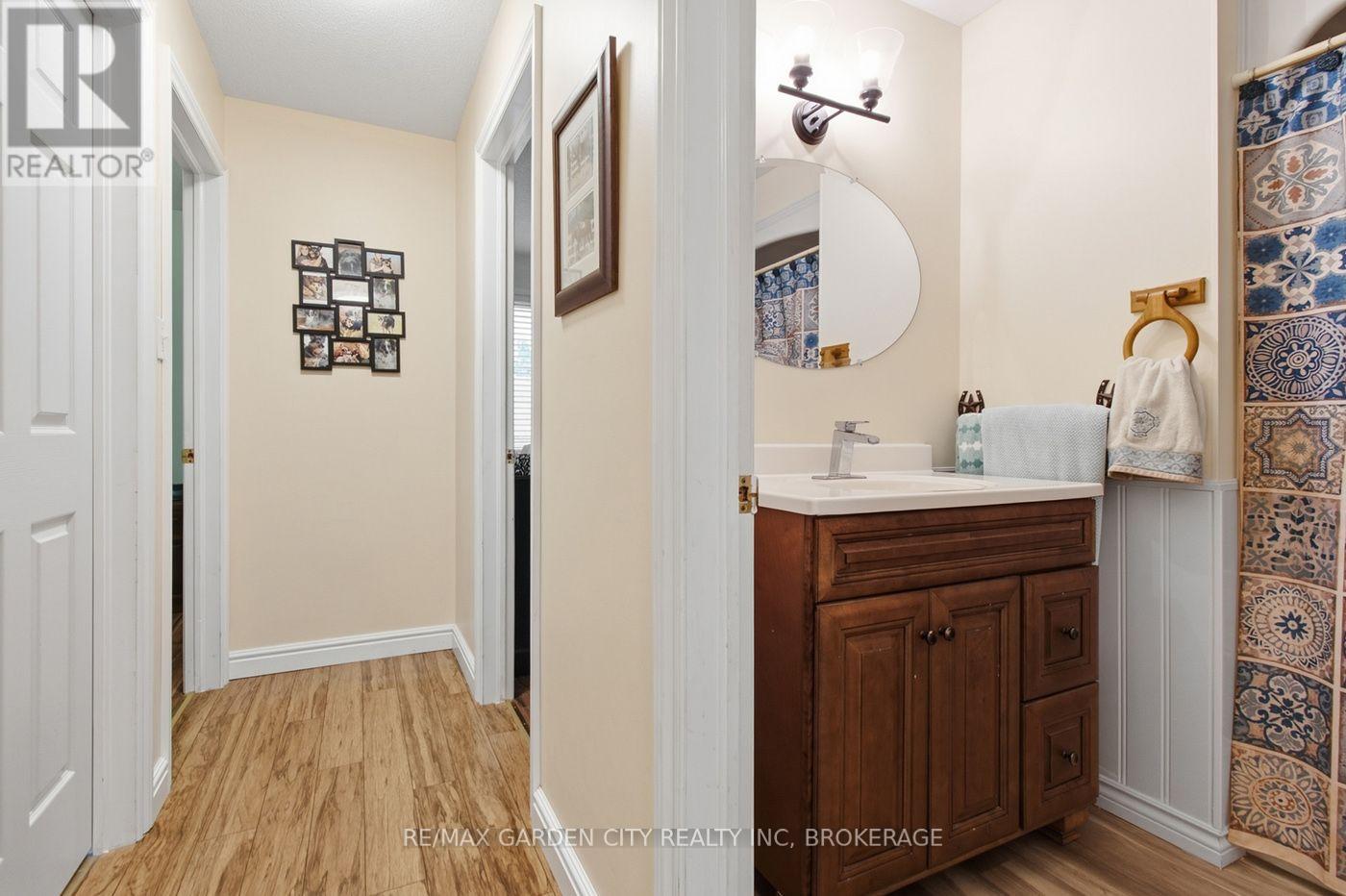 21 B Kelson Avenue N, Grimsby, Ontario  L3M 4C6 - Photo 11 - X13792982