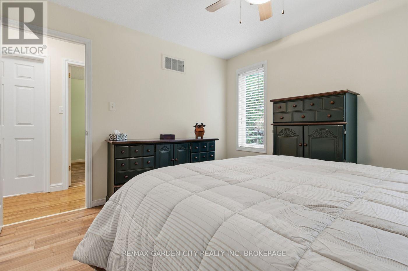 21 B Kelson Avenue N, Grimsby, Ontario  L3M 4C6 - Photo 14 - X13792982