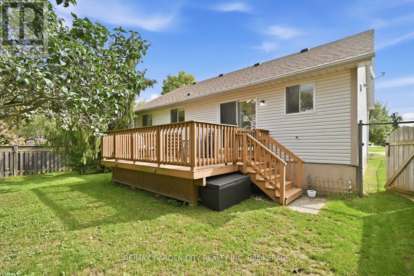 21 B Kelson Avenue N, Grimsby, Ontario  L3M 4C6 - Photo 26 - X13792982