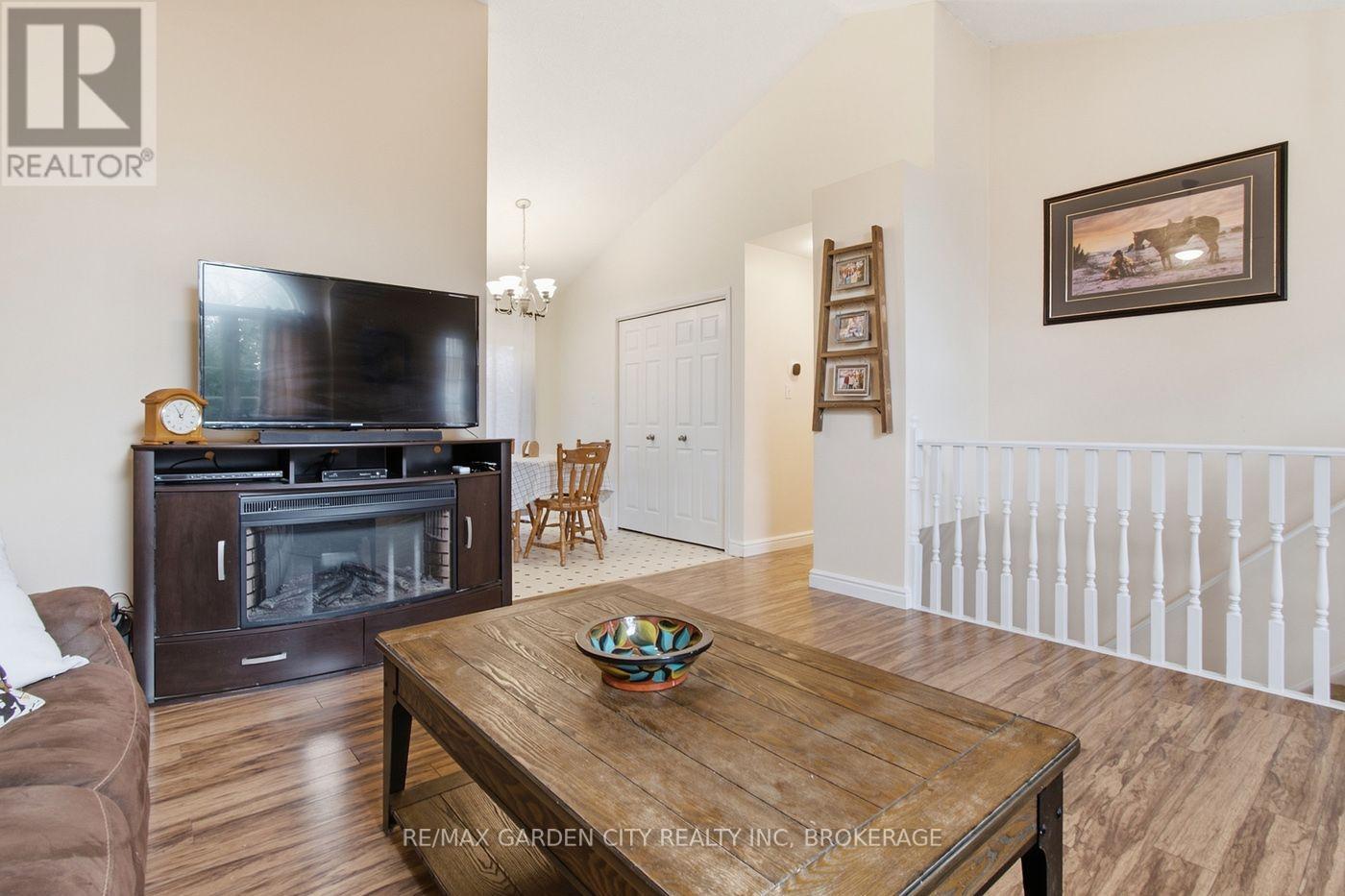 21 B Kelson Avenue N, Grimsby, Ontario  L3M 4C6 - Photo 7 - X13792982