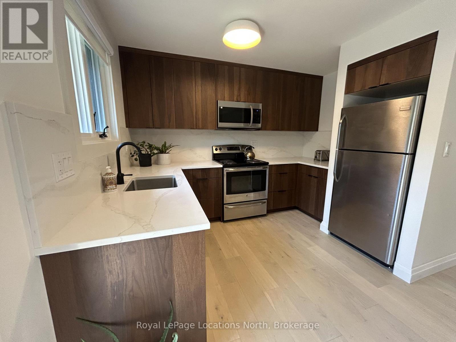 642 Oak Street, Collingwood, Ontario  L9Y 2Z8 - Photo 6 - S13791386
