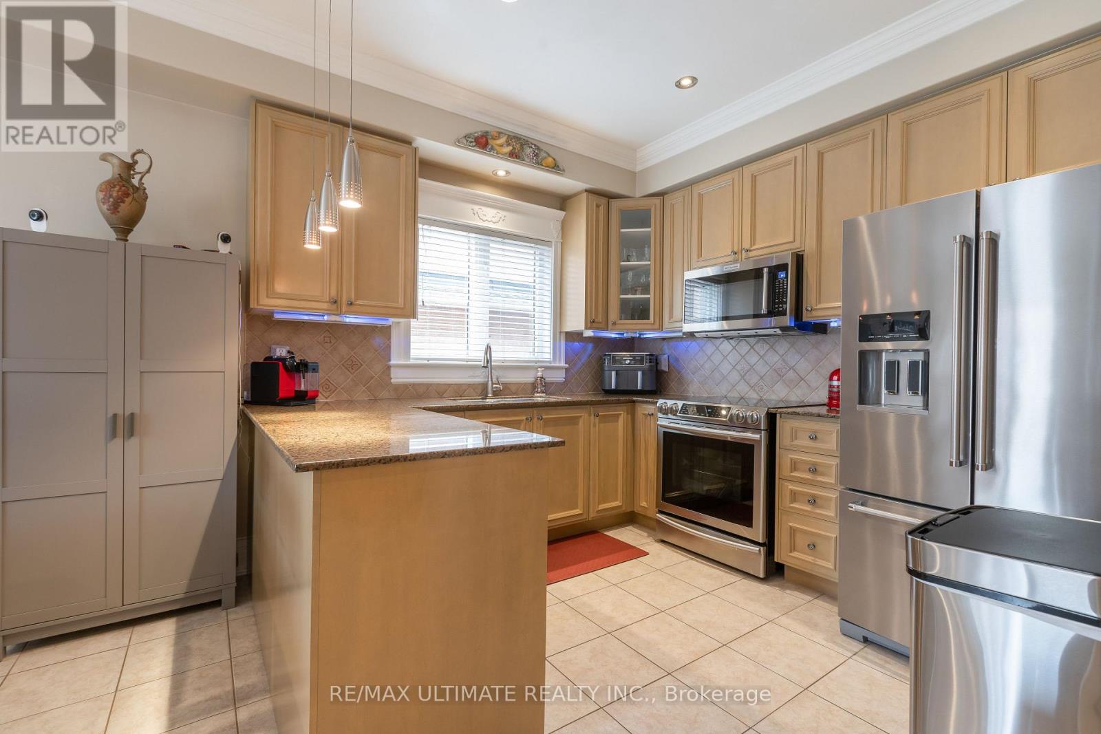 15 Ozoner Crescent, Vaughan, Ontario  L4H 0E2 - Photo 12 - N13792672