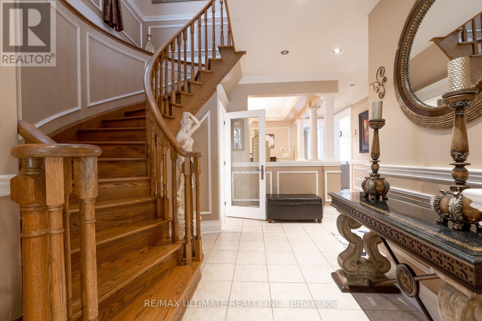 15 Ozoner Crescent, Vaughan, Ontario  L4H 0E2 - Photo 4 - N13792672