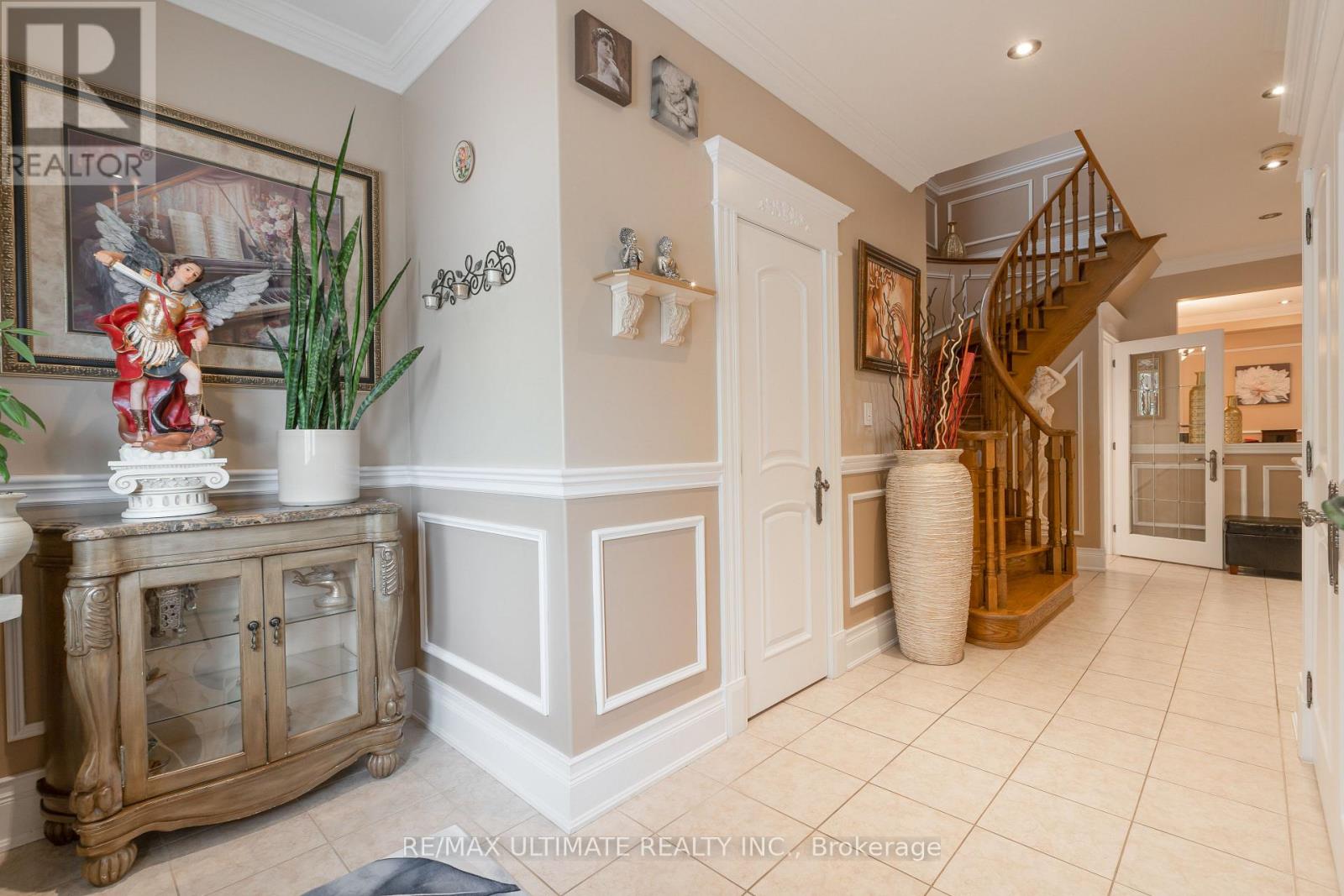 15 Ozoner Crescent, Vaughan, Ontario  L4H 0E2 - Photo 3 - N13792672