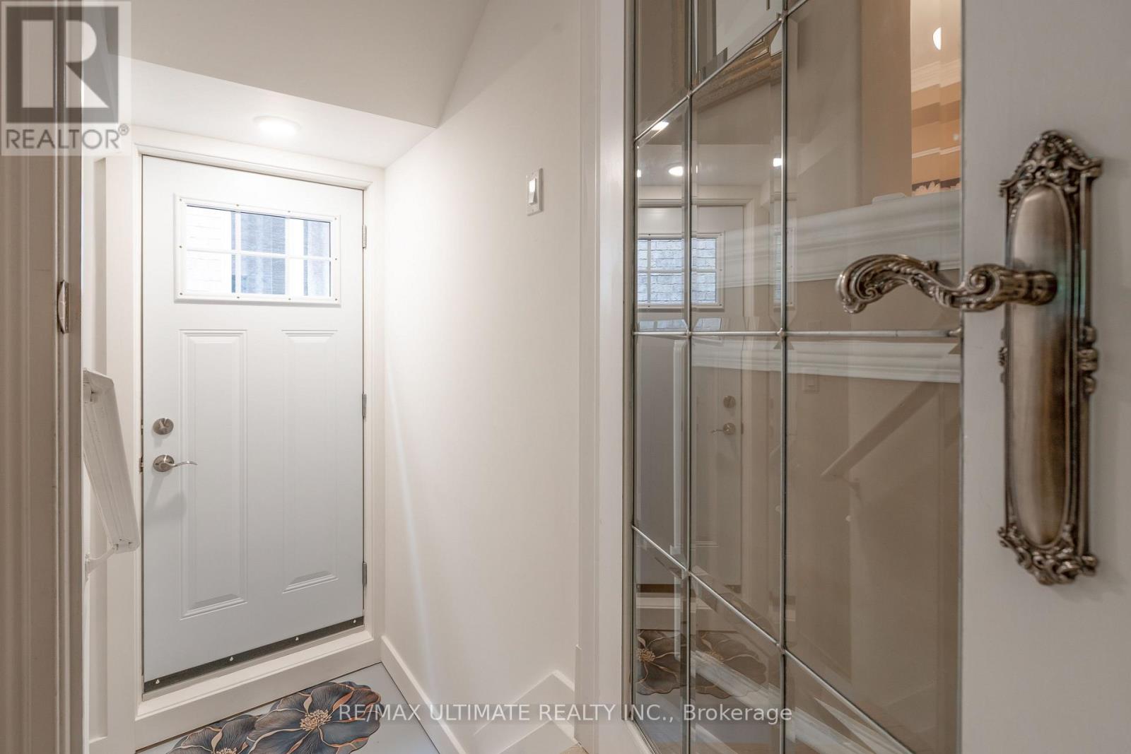 15 Ozoner Crescent, Vaughan, Ontario  L4H 0E2 - Photo 6 - N13792672