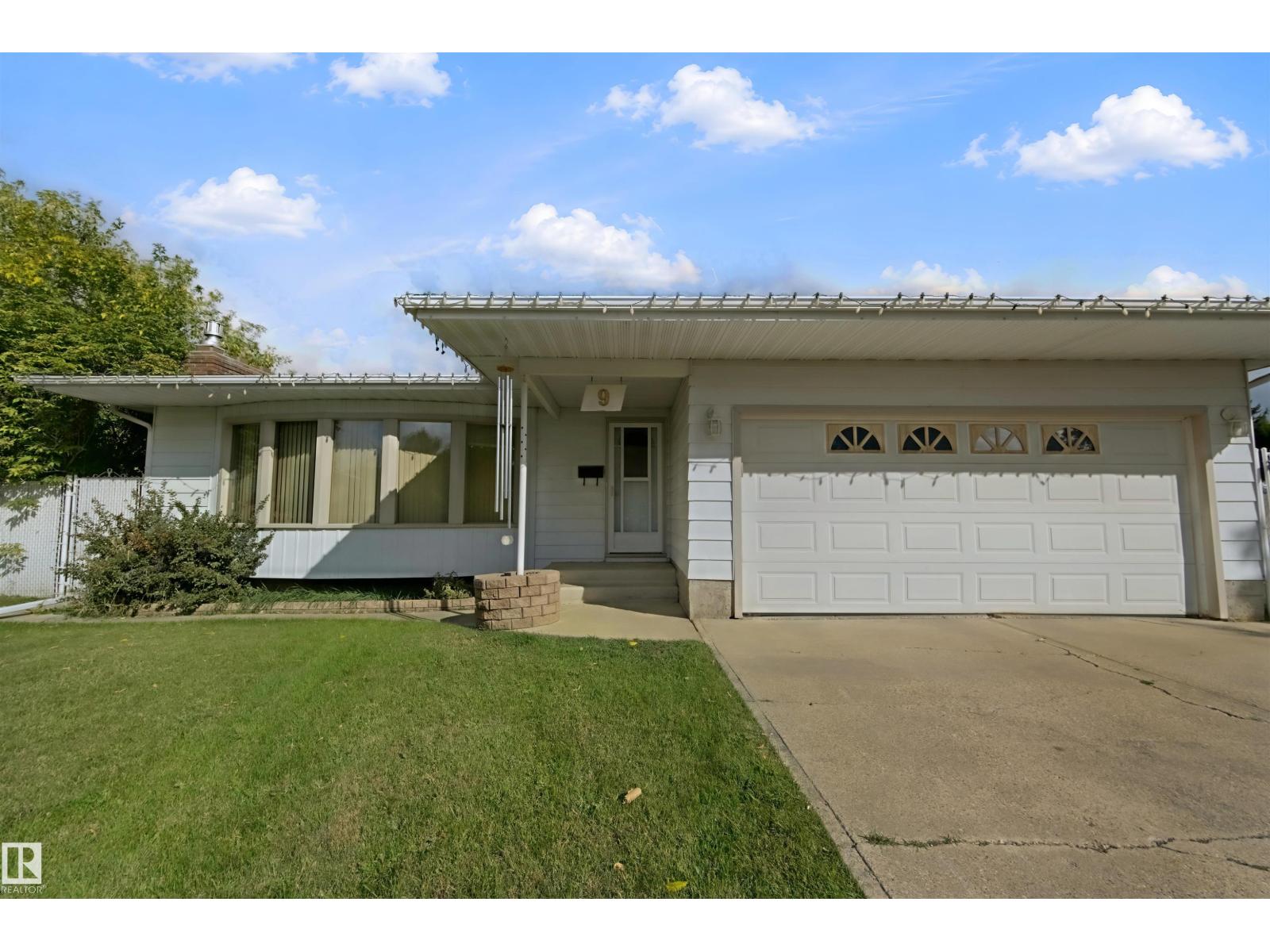 9 Brookwood Pl, Spruce Grove, Alberta  T7X 1H4 - Photo 2 - E4508926
