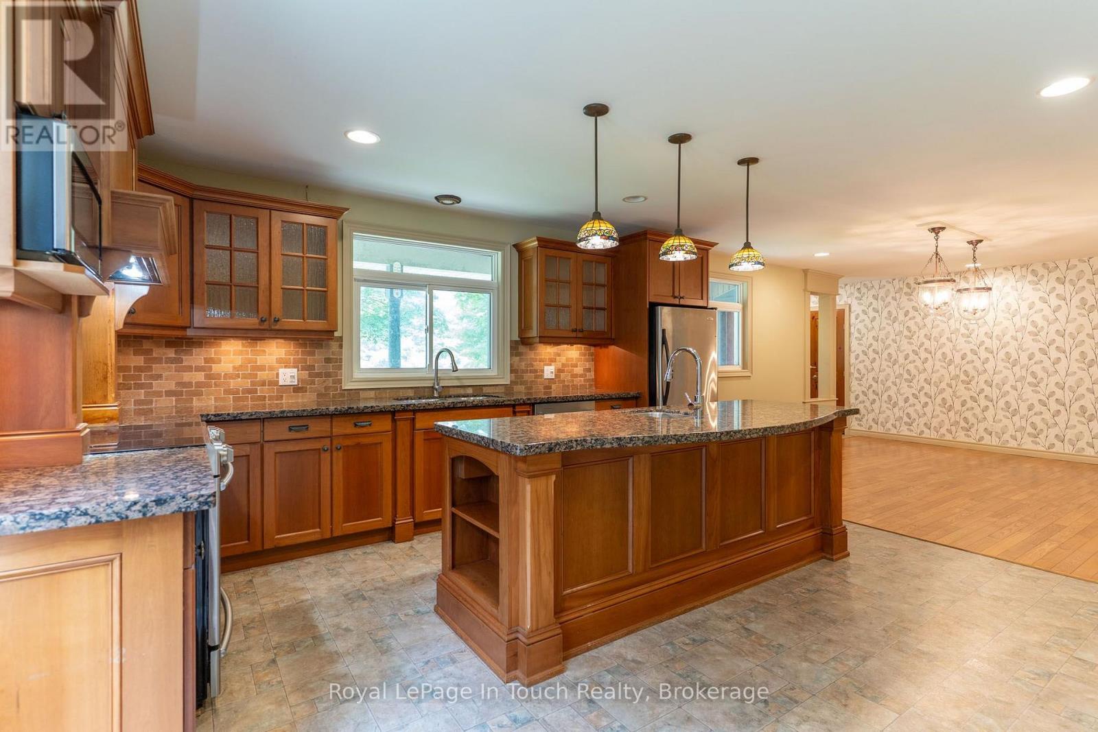 1749 Gratrix Road, Tay, Ontario  L0K 2C0 - Photo 7 - S13793006