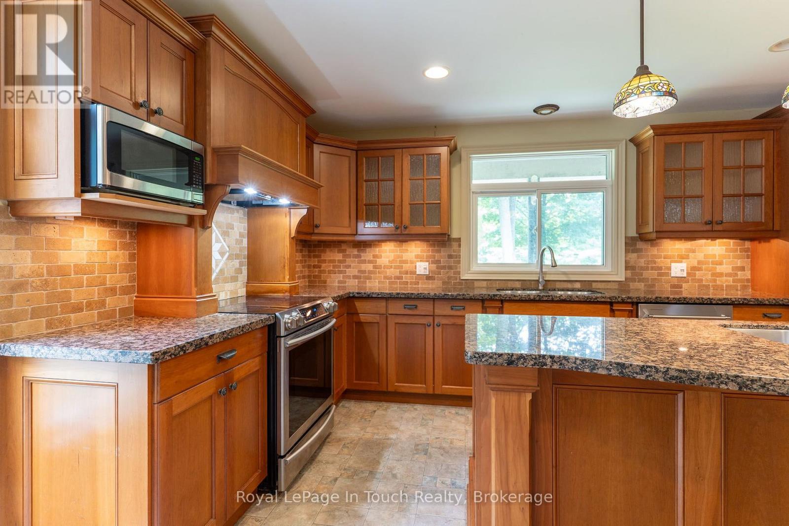 1749 Gratrix Road, Tay, Ontario  L0K 2C0 - Photo 8 - S13793006