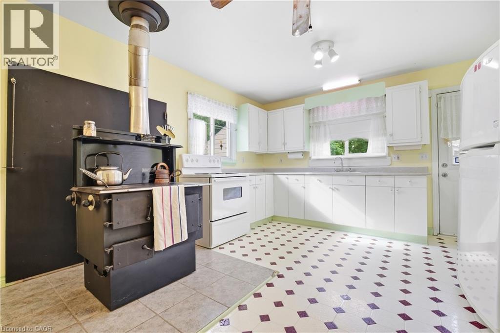 423 Lawrence Avenue, Kitchener, Ontario  N2M 1Y7 - Photo 13 - 40864129