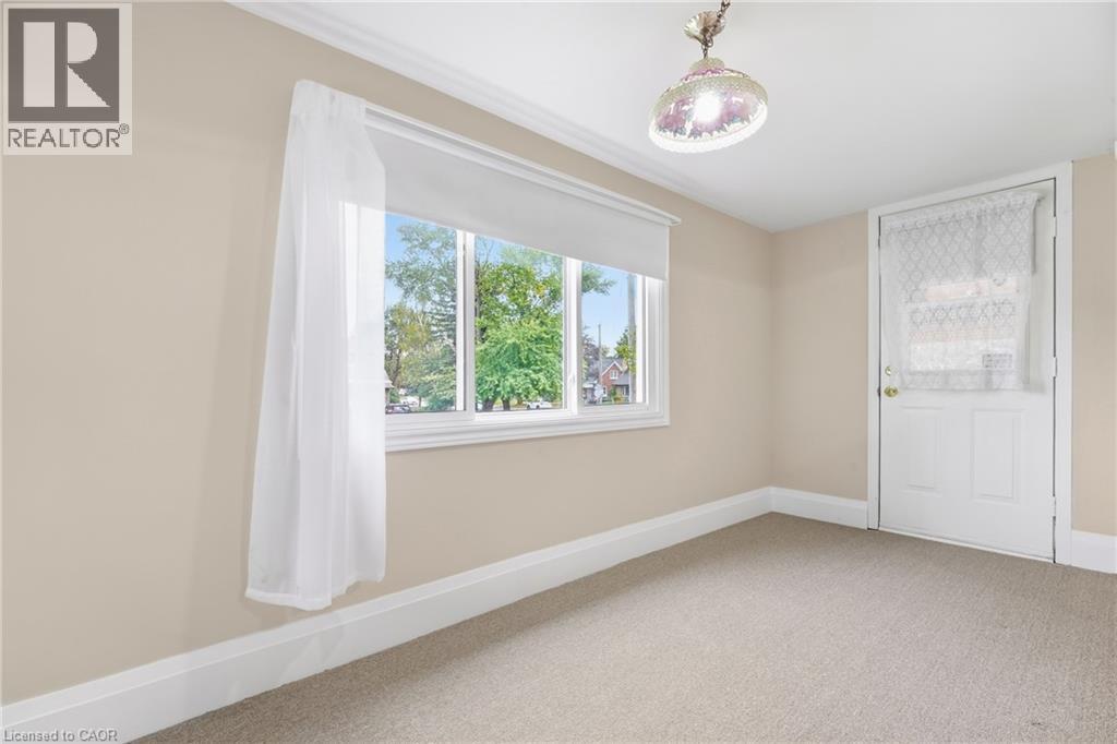 423 Lawrence Avenue, Kitchener, Ontario  N2M 1Y7 - Photo 5 - 40864129