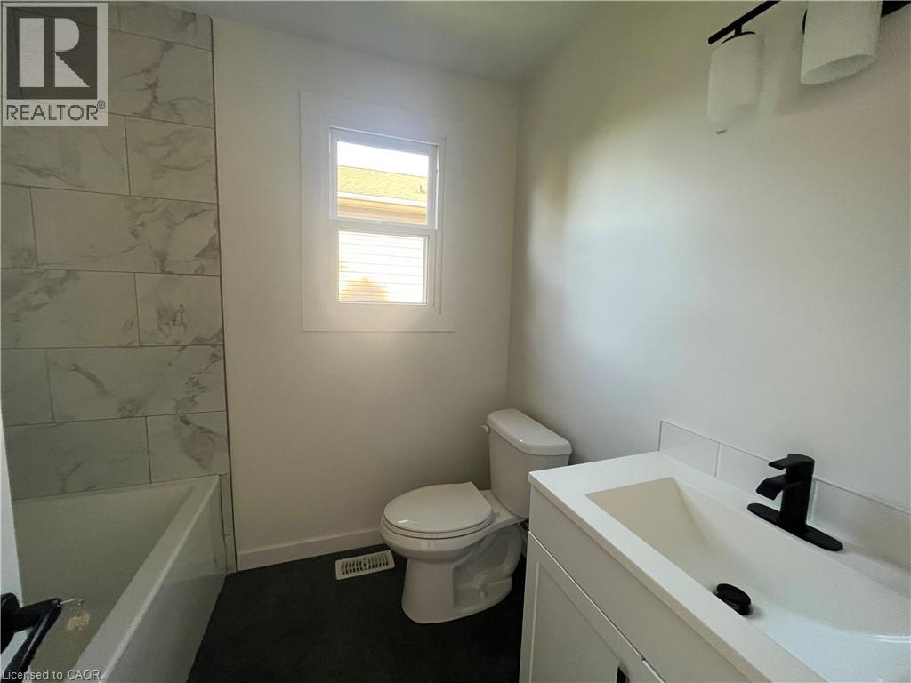 6316 Montrose Road, Niagara Falls, Ontario  L2H 1L6 - Photo 8 - 40864127