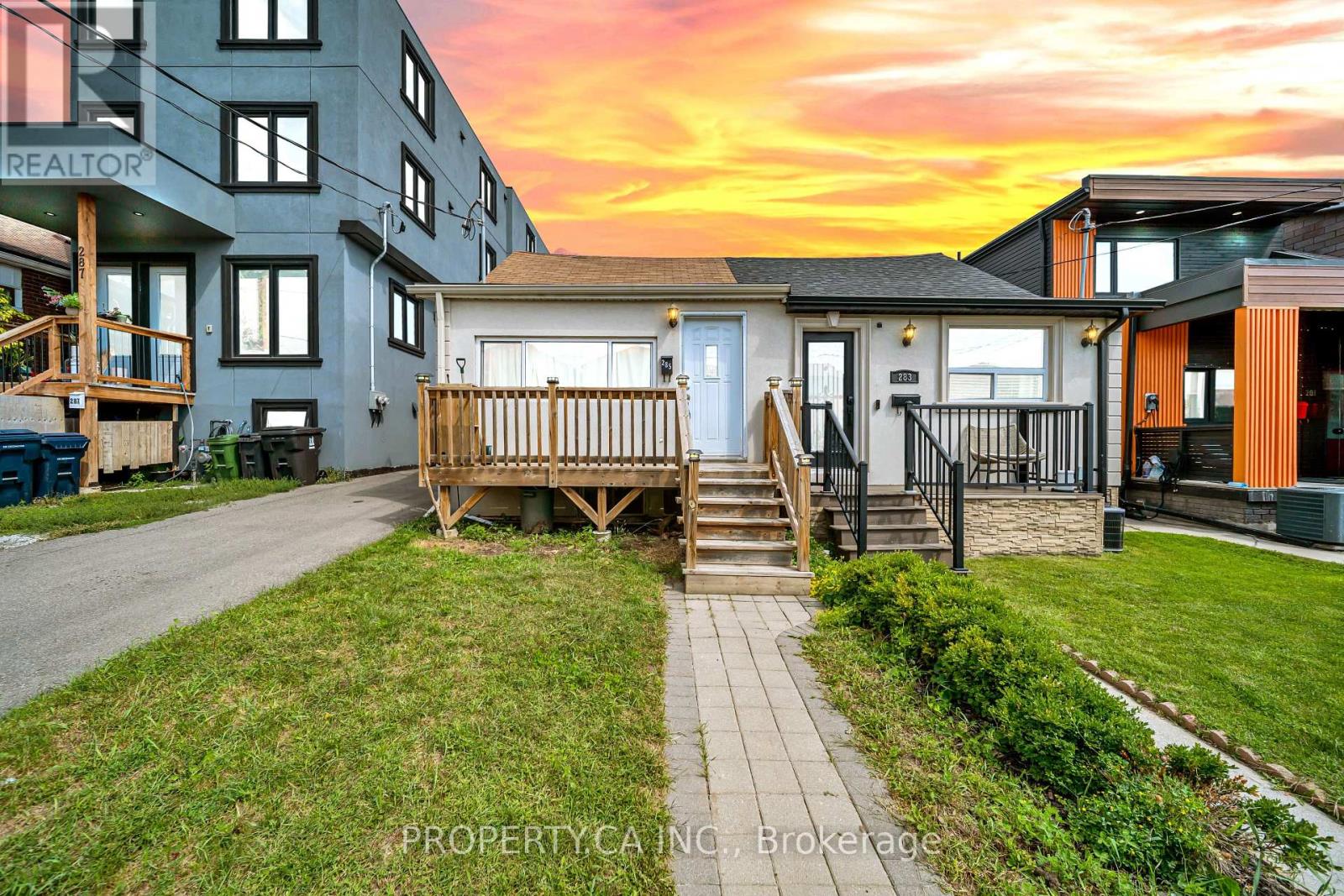 285 ROBINA AVENUE, Toronto, Ontario