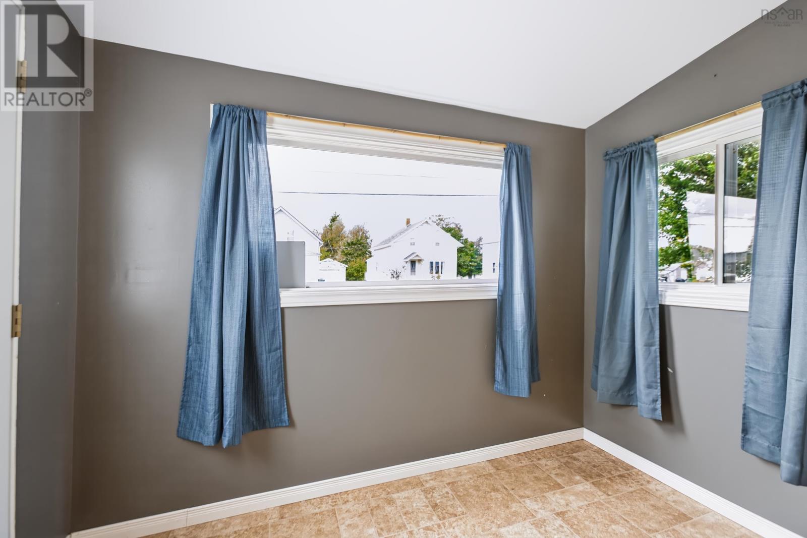 20 Cowan Street, Springhill, Nova Scotia  B0M 1X0 - Photo 12 - 202623520