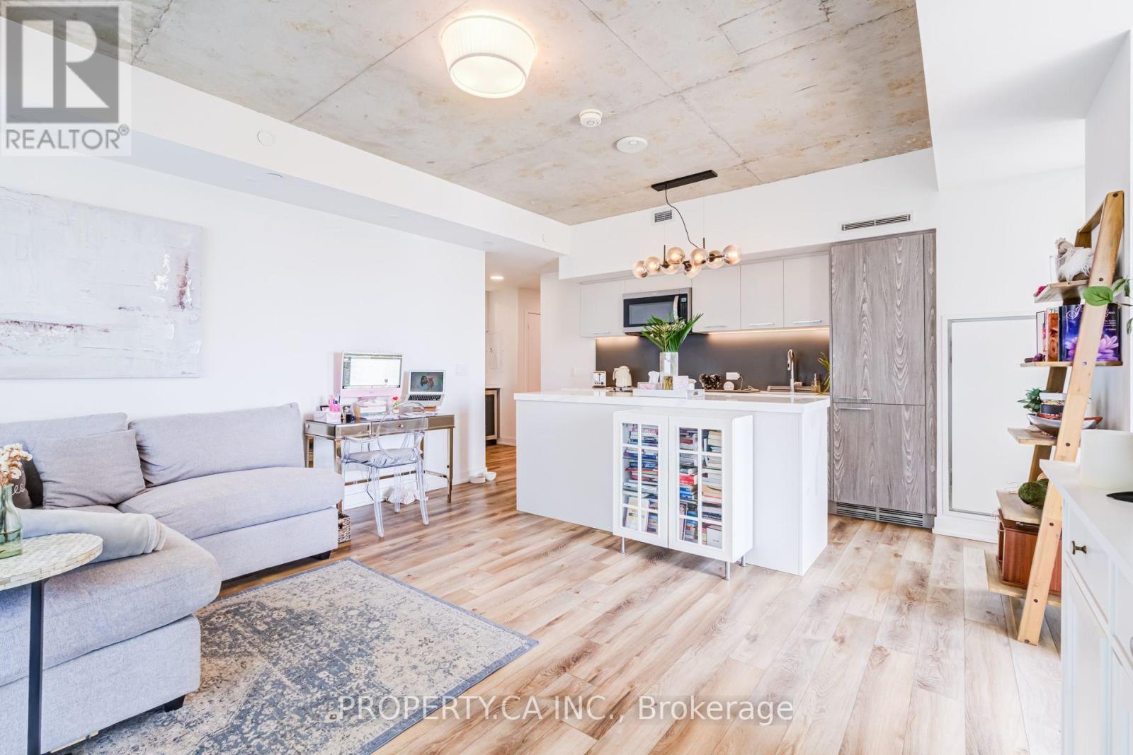 607 - 25 BASEBALL PLACE, Toronto, Ontario