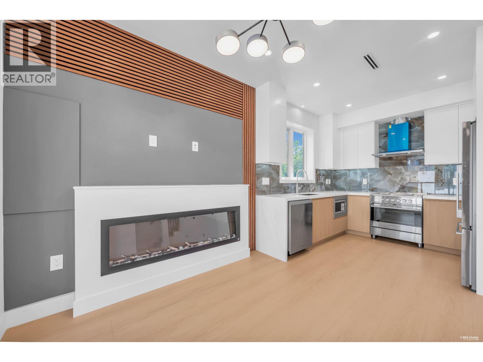 3 2893 Eton Street, Vancouver, British Columbia  V5K 1K4 - Photo 4 - R3165872