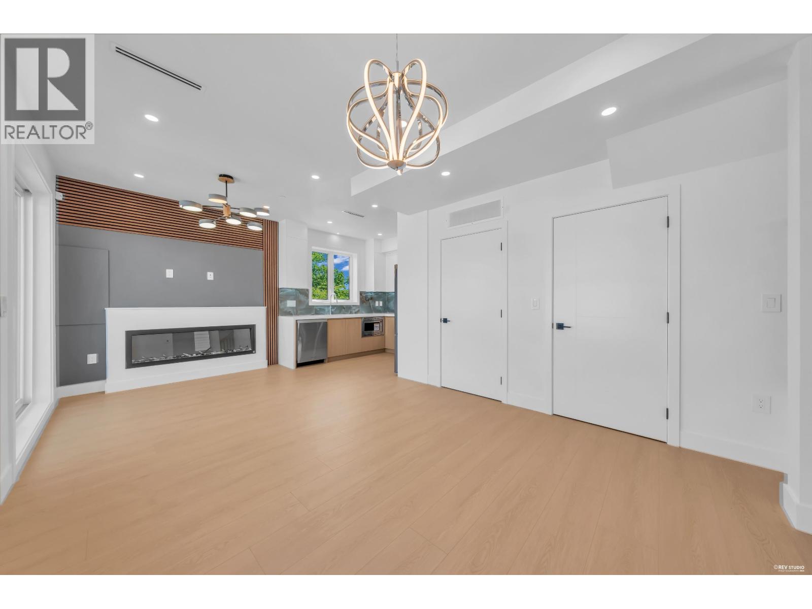 3 2893 Eton Street, Vancouver, British Columbia  V5K 1K4 - Photo 3 - R3165872