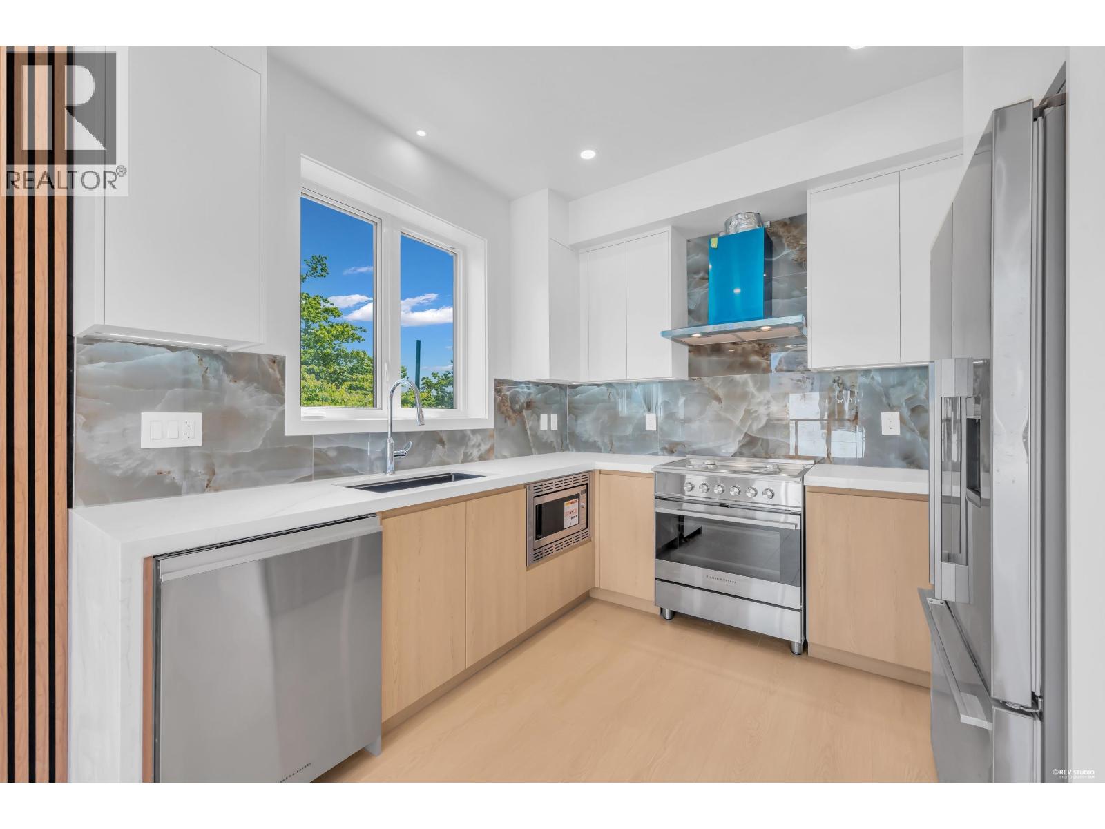 3 2893 Eton Street, Vancouver, British Columbia  V5K 1K4 - Photo 5 - R3165872