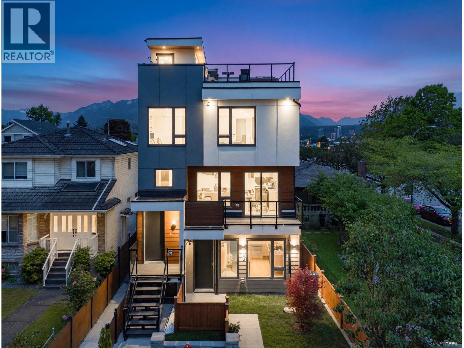3 2893 Eton Street, Vancouver, British Columbia  V5K 1K4 - Photo 17 - R3165872