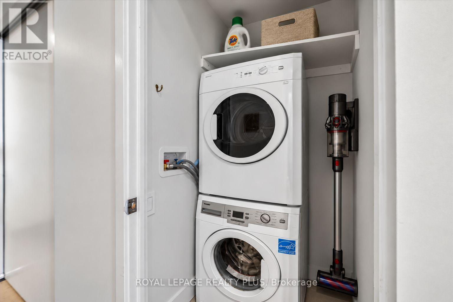 207 - 383 Sorauren Avenue, Toronto, Ontario  M6R 0A4 - Photo 8 - W13792856