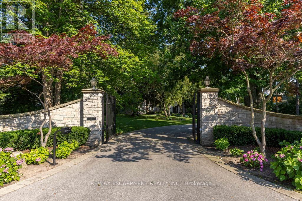 4038 Lakeshore Road, Burlington, Ontario  L7L 1A1 - Photo 11 - W13792896