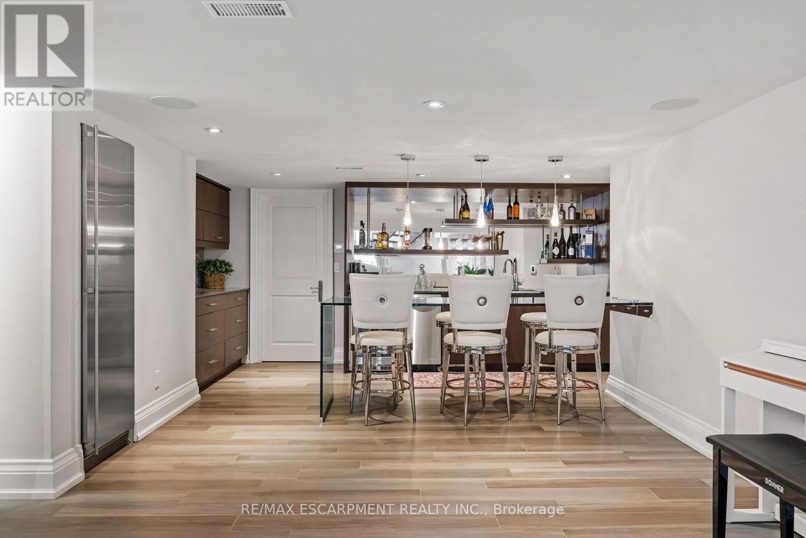 4038 Lakeshore Road, Burlington, Ontario  L7L 1A1 - Photo 50 - W13792896
