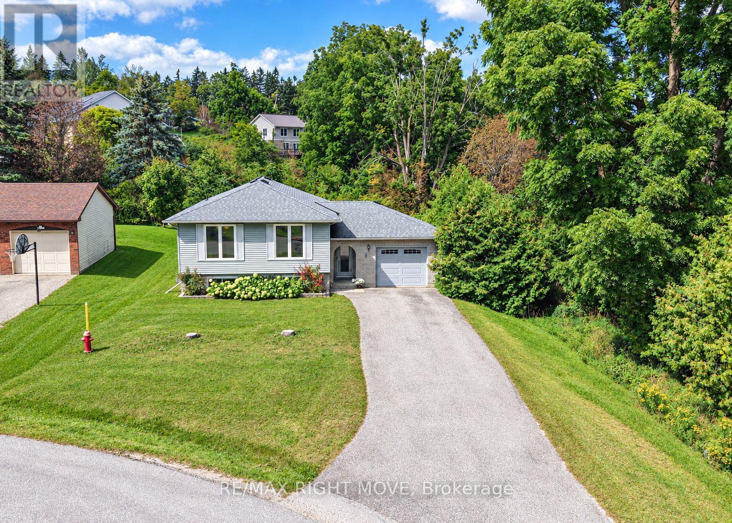 4 Fitton Heights, Orillia, Ontario  L3V 4M7 - Photo 34 - S13789528
