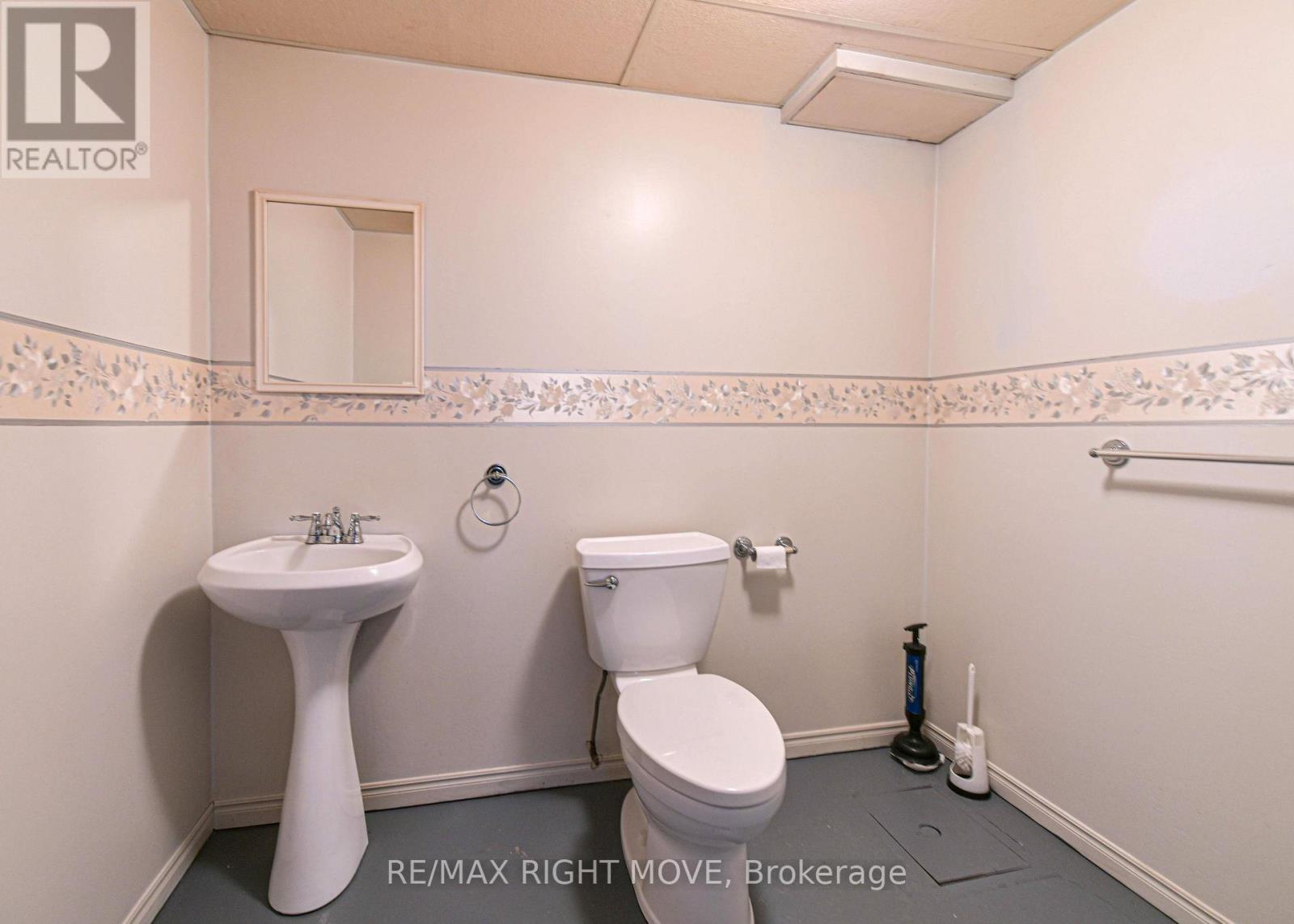 4 Fitton Heights, Orillia, Ontario  L3V 4M7 - Photo 27 - S13789528