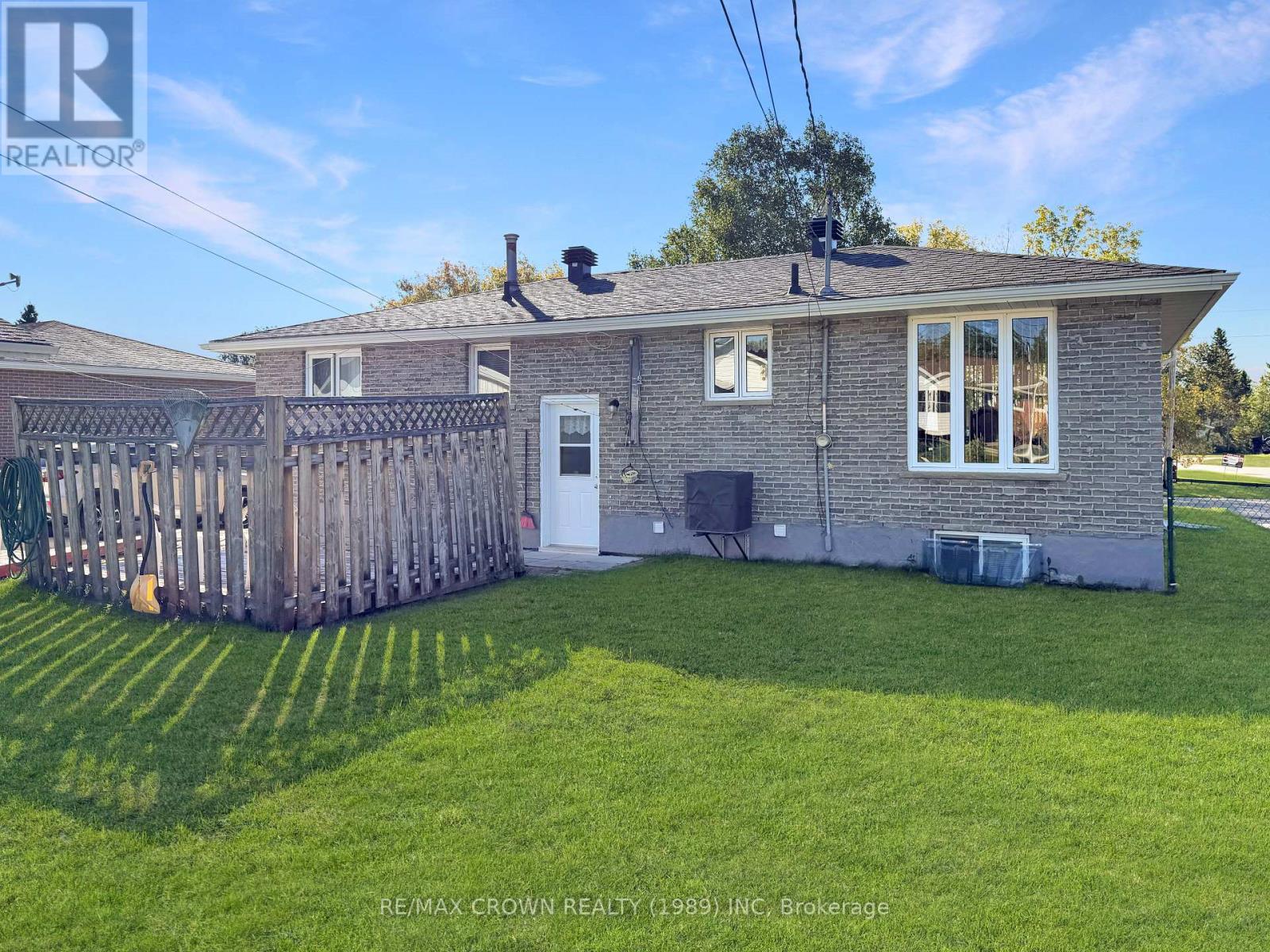 21 Clark Street, Kapuskasing, Ontario  P5N 1L3 - Photo 3 - T13163908