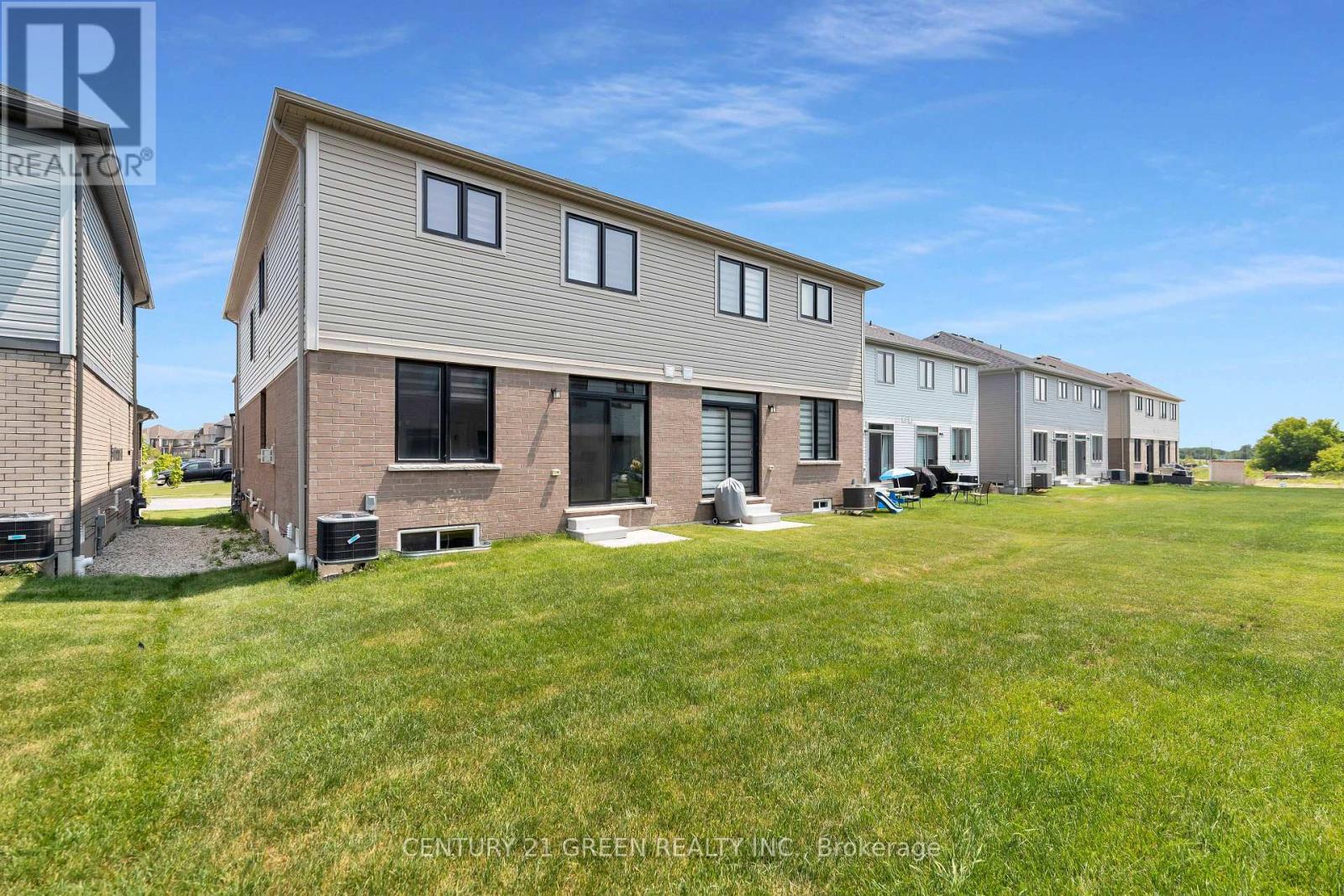 186 Elliot Avenue W, Centre Wellington, Ontario  N1M 0H7 - Photo 3 - X13792894