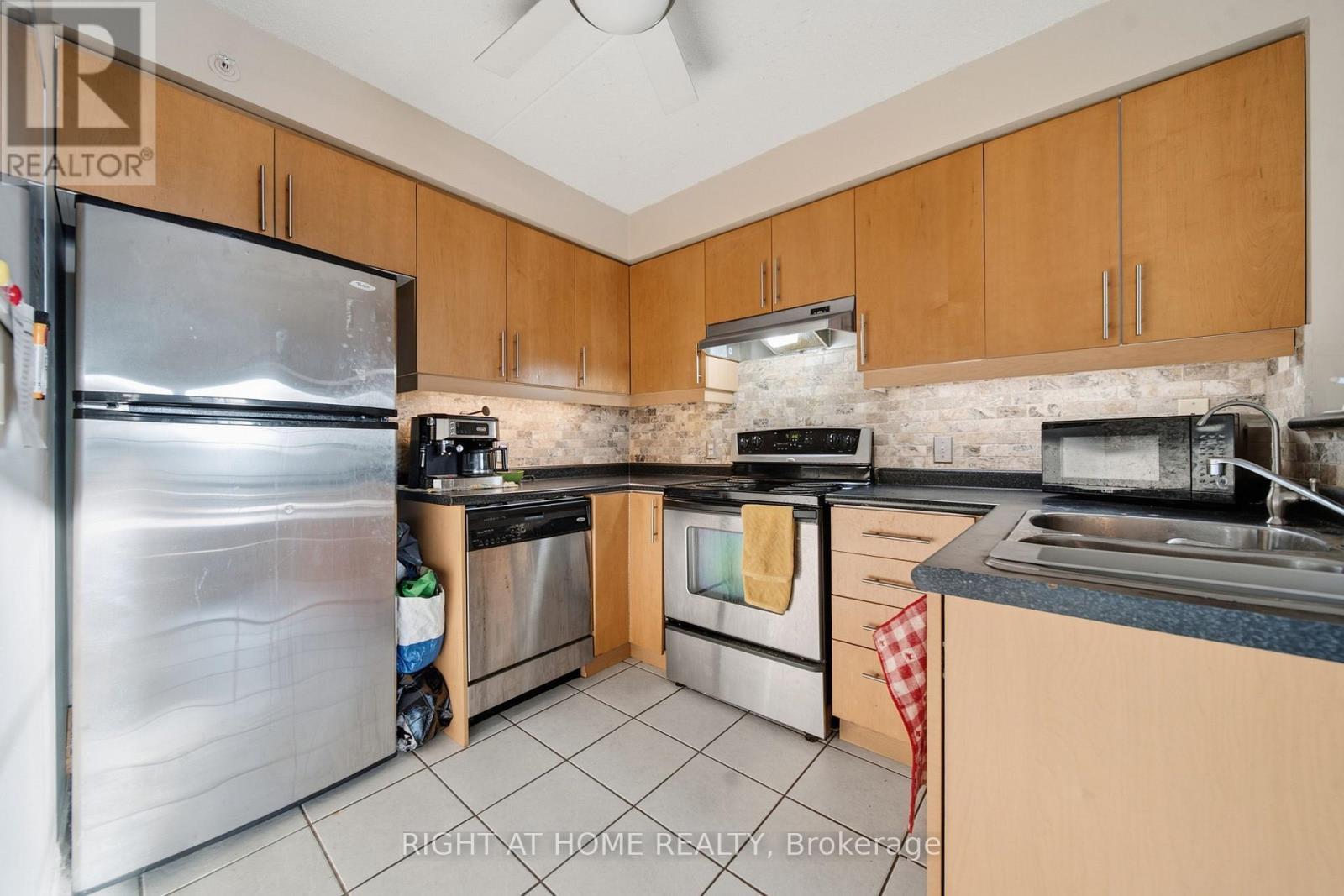 305 - 415 Grange Road, Guelph, Ontario  N1E 0C4 - Photo 3 - X13792912