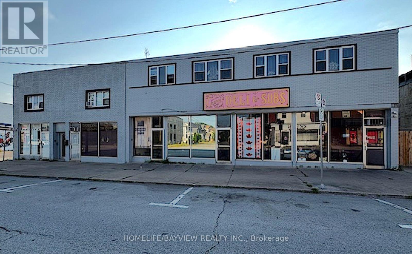 4898 VICTORIA AVENUE, Niagara Falls, Ontario