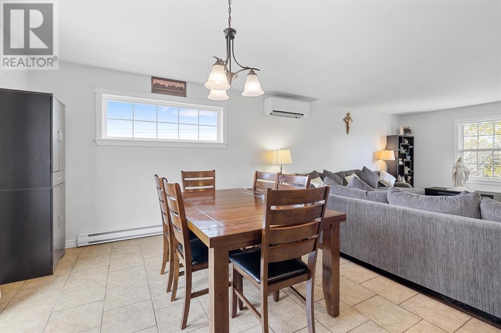 37 Rosebank Road, Stratford, Prince Edward Island  C1B 1E8 - Photo 13 - 202623524
