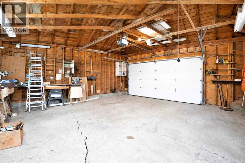 110 2 Avenue W, Bow Island, Alberta  T0K 0G0 - Photo 33 - A2343541