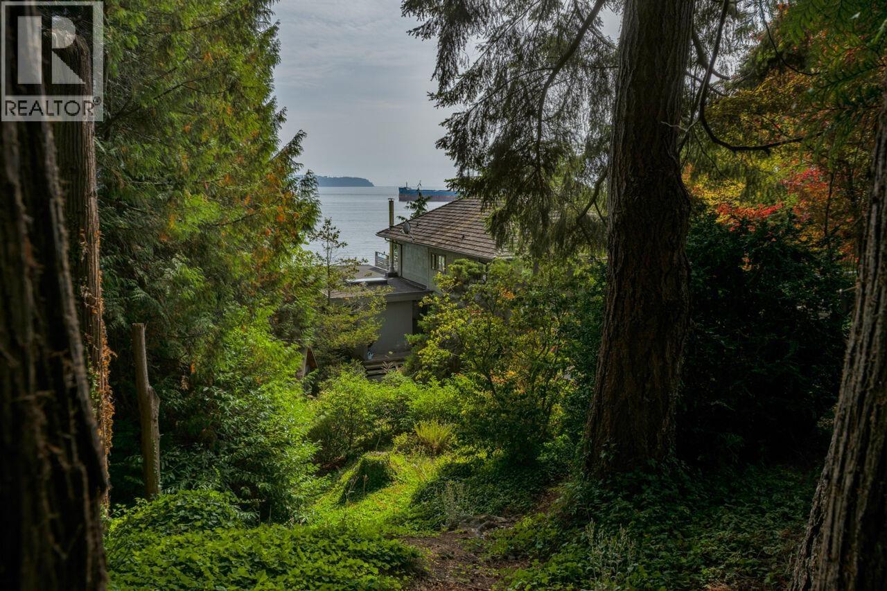 4052 Marine Drive, West Vancouver, British Columbia  V7V 1N6 - Photo 10 - R3166052