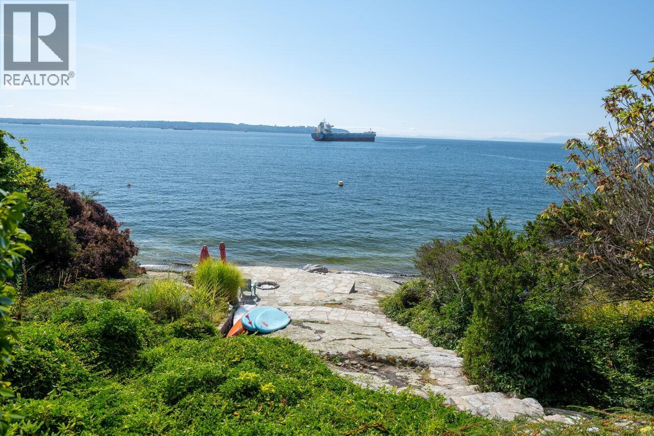 4052 Marine Drive, West Vancouver, British Columbia  V7V 1N6 - Photo 1 - R3166052