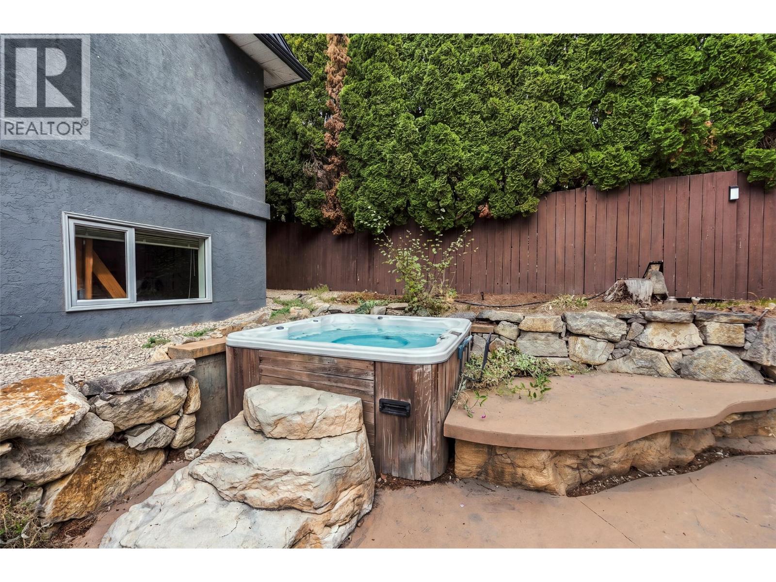 145 Magic Drive, Kelowna, British Columbia  V1V 1N2 - Photo 45 - 10400137