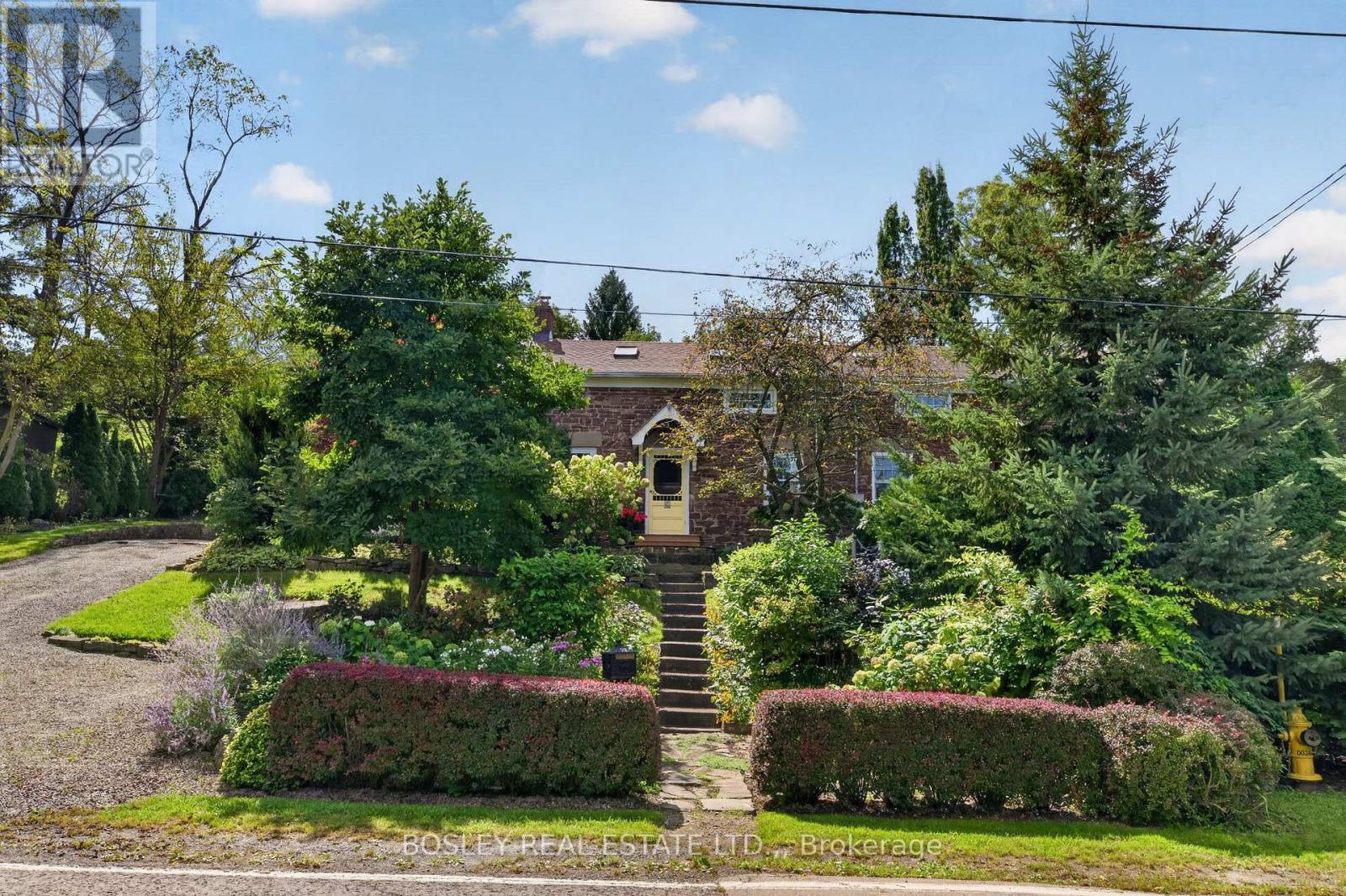 77 Bradley Street, St. Catharines, Ontario  L2T 1R5 - Photo 2 - X13792918
