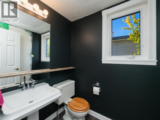 11 LAZULITE DRIVE photo 21