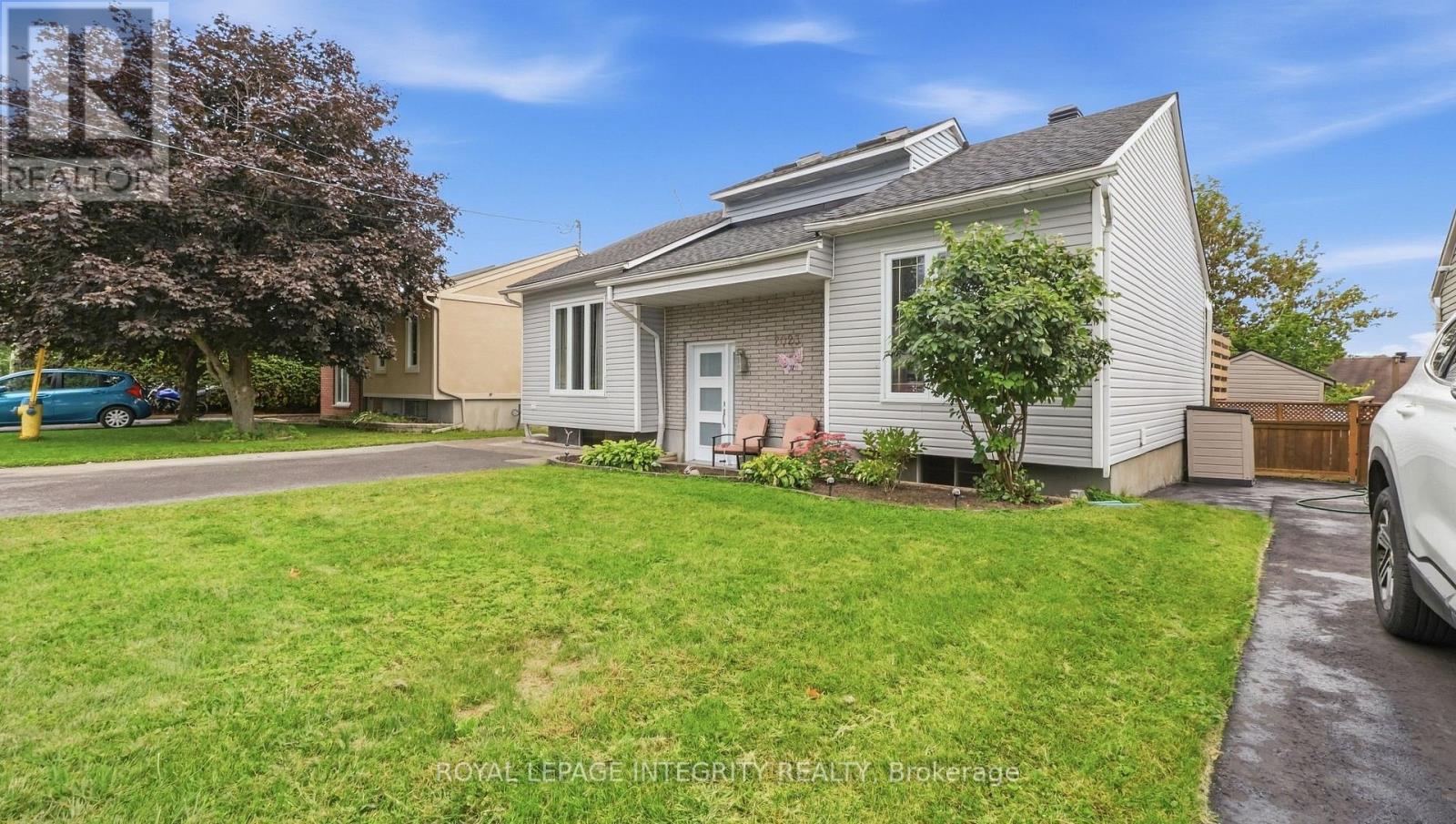 2023 Woods Street, Clarence-Rockland, Ontario  K4K 1H7 - Photo 2 - X13793072