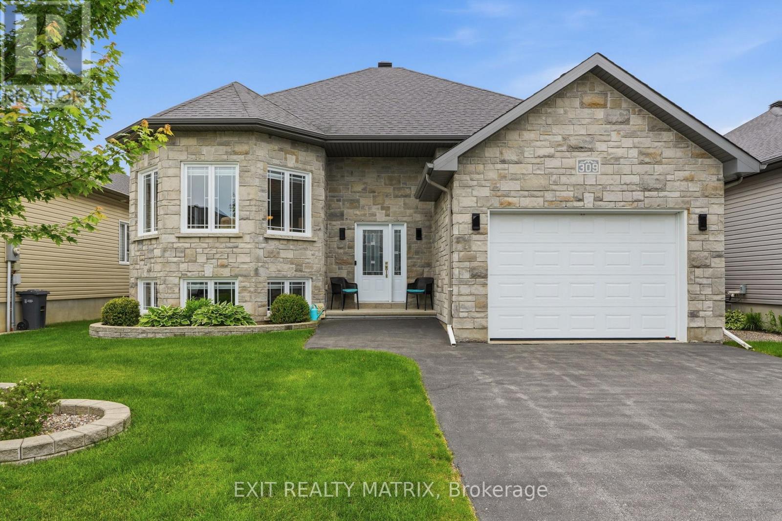 309 Colmar Street, Russell, Ontario  K0A 1W0 - Photo 1 - X13793134