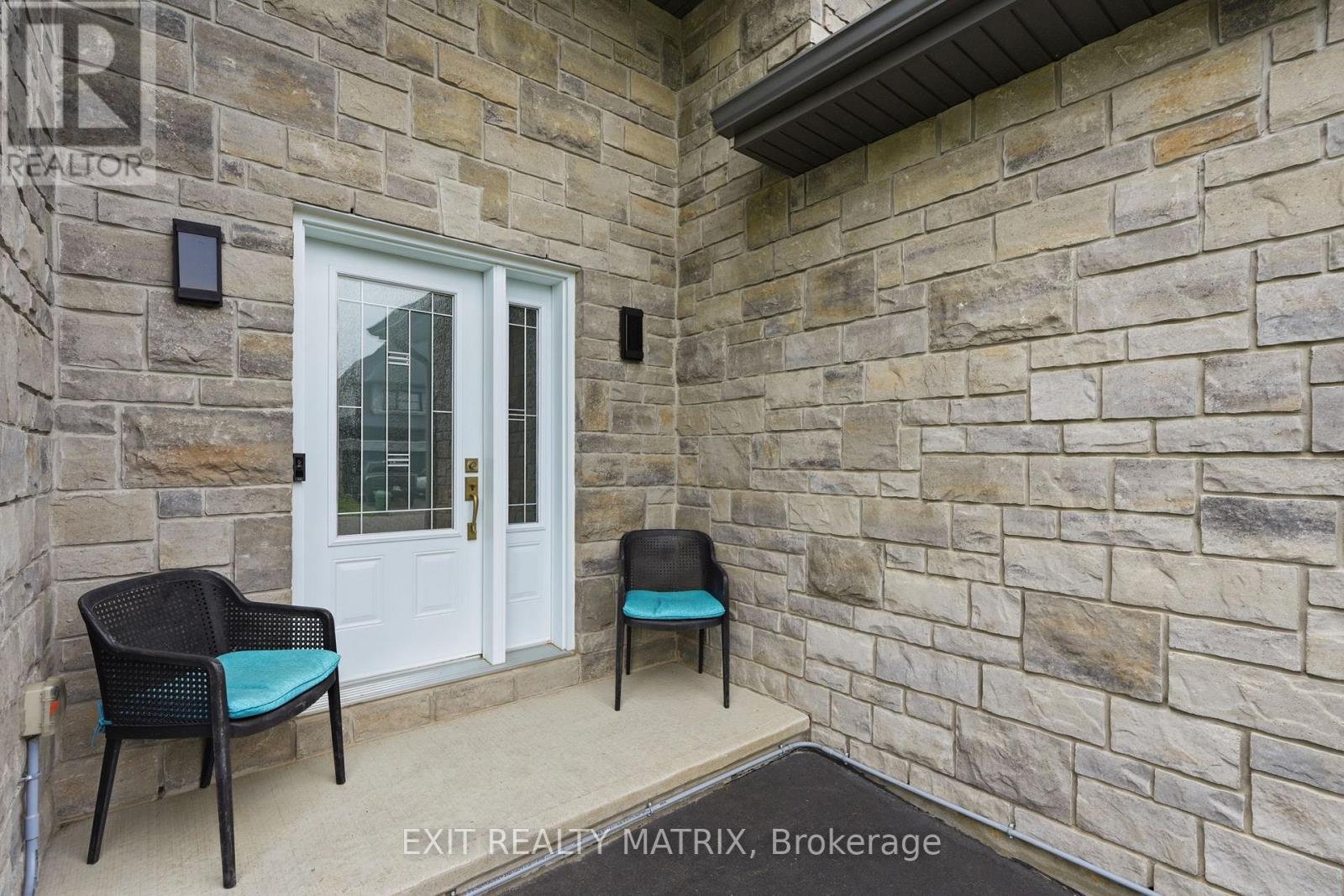 309 Colmar Street, Russell, Ontario  K0A 1W0 - Photo 2 - X13793134