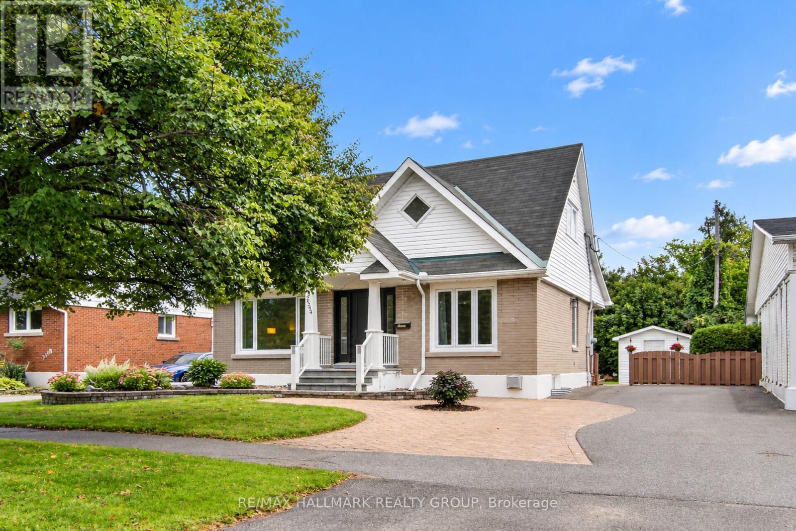 2544 SEVERN AVENUE, Ottawa, Ontario