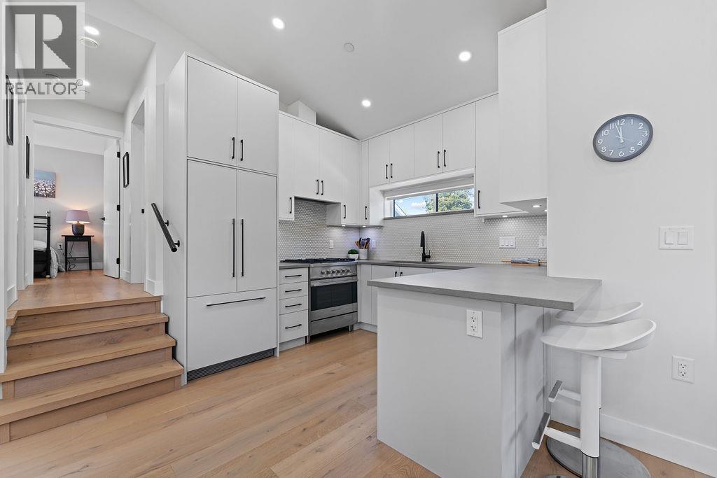 1313 E 20th Avenue, Vancouver, British Columbia  V5V 1P4 - Photo 2 - R3166337