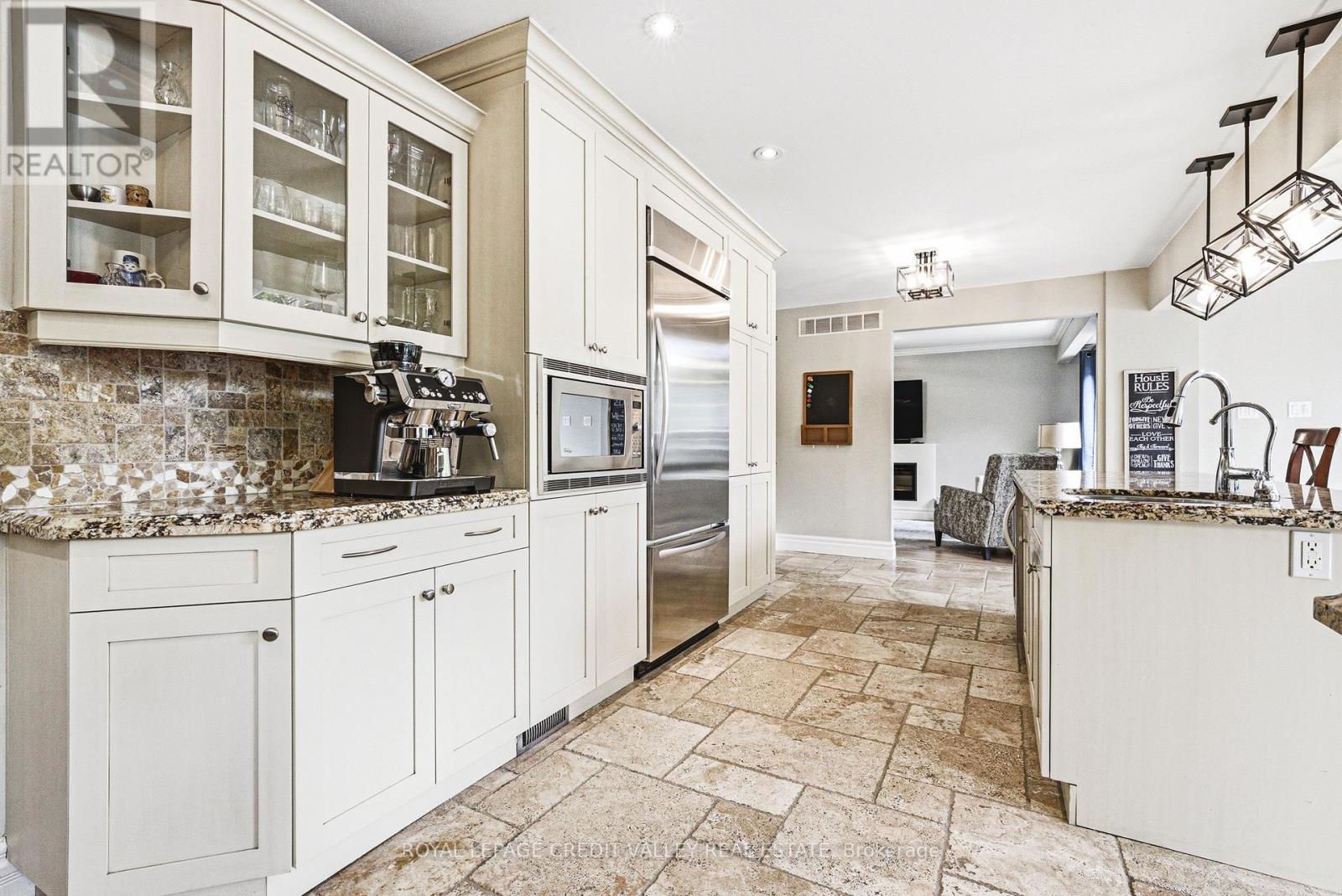 5 Valleygreen Crescent S, Caledon, Ontario  L7C 1J3 - Photo 12 - W13214024