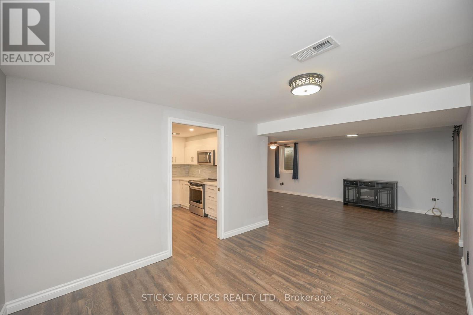 7102 Burbank Crescent, Niagara Falls, Ontario  L2J 4E7 - Photo 18 - X13762788