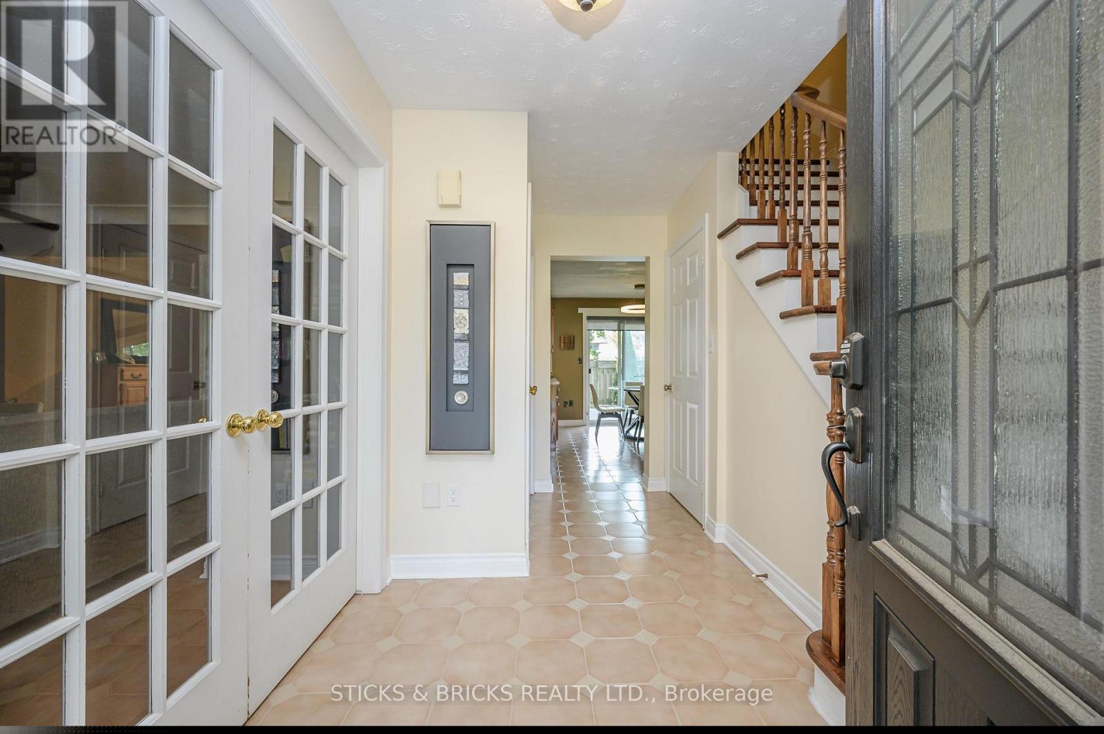 7102 Burbank Crescent, Niagara Falls, Ontario  L2J 4E7 - Photo 4 - X13762788